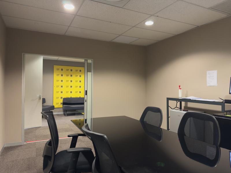 To Let Commercial Property for Rent in Claremont Western Cape